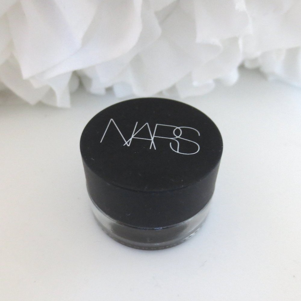 NARS EYE PAINT MULTI USE PAINT POT LINER/SHADOW BAALBEK BLACK W/GOLD PEARL